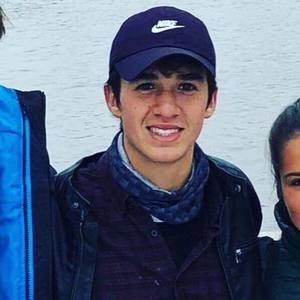 Meet your Posher, Vinicius